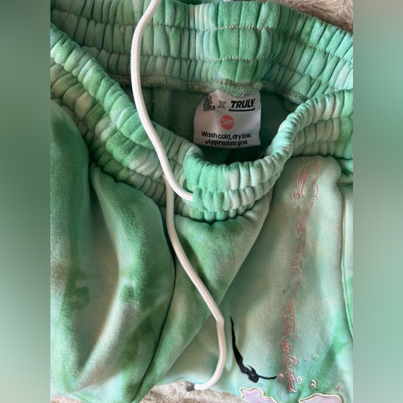 New Seafoam green Small women’s Truly hoodie and joggers set. By Mr Eatwell - Picture 7 of 8